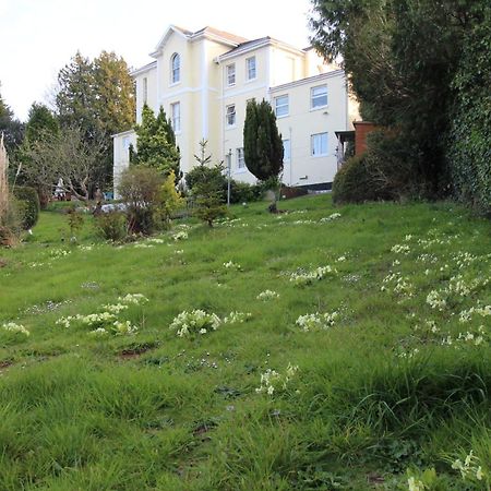 Chelston Dene Holiday Apartments Torquay Room photo