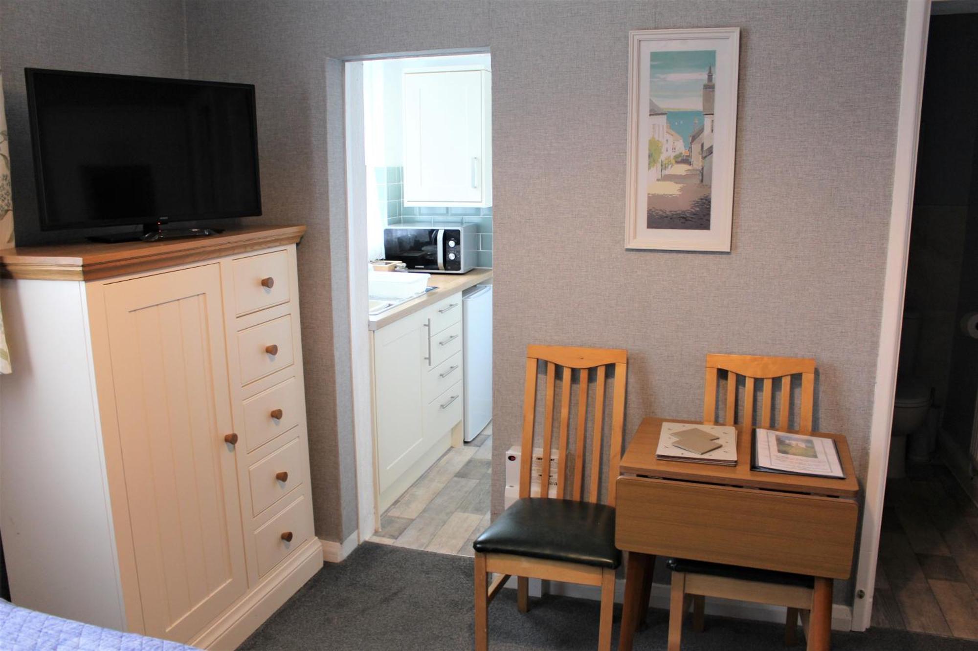 Chelston Dene Holiday Apartments Torquay Room photo