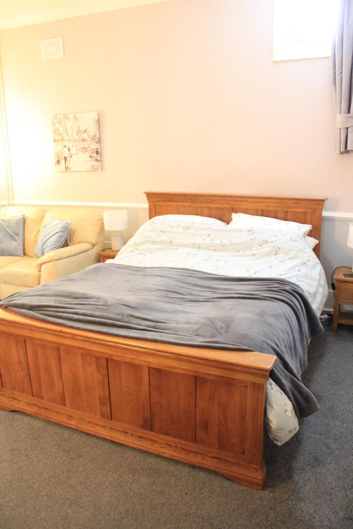 Chelston Dene Holiday Apartments Torquay Room photo