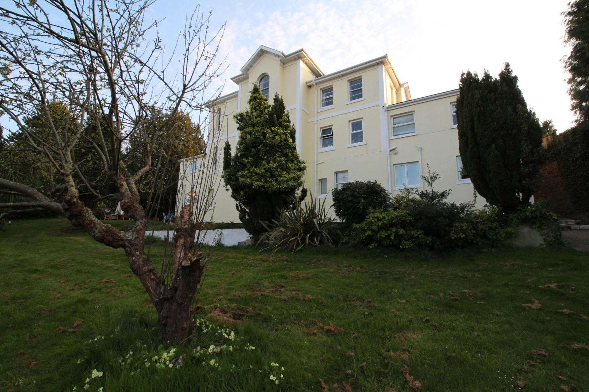 Chelston Dene Holiday Apartments Torquay Room photo